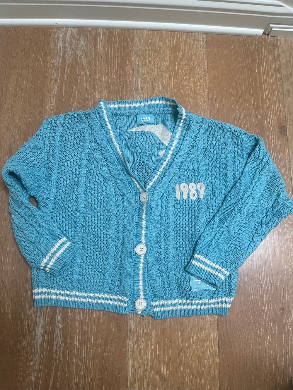 Taylor Swift 1989 Cardigan